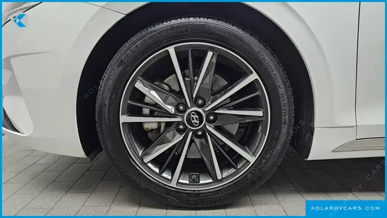 HYUNDAI GRANDEUR 3.3