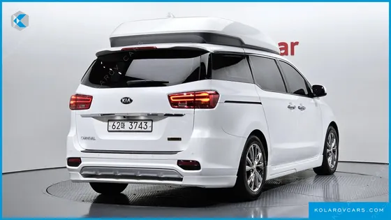 KIA CARNIVAL GASOLINE 7-SEATER HI-LIMOUSINE