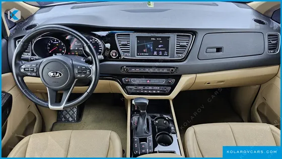 KIA CARNIVAL GASOLINE 7-SEATER HI-LIMOUSINE