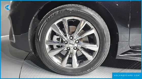 KIA CARNIVAL 9-SEATER PRSTIGE