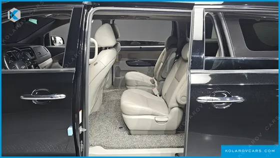 KIA CARNIVAL 9-SEATER PRSTIGE