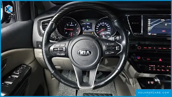 KIA CARNIVAL 9-SEATER PRSTIGE