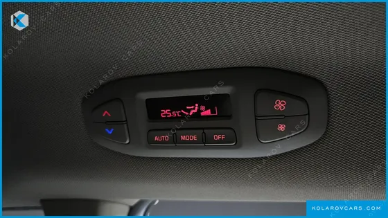 KIA CARNIVAL 9-SEATER PRSTIGE