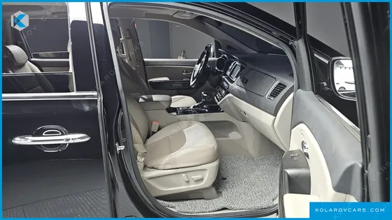 KIA CARNIVAL 9-SEATER PRSTIGE