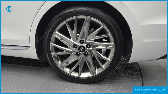 HYUNDAI GRANDEUR 3.3
