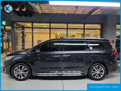 KIA CARNIVAL 9-SEATER NOBLESSE SPECIAL