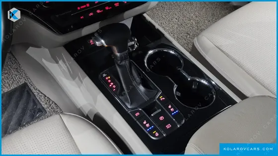 KIA CARNIVAL 9-SEATER PRSTIGE