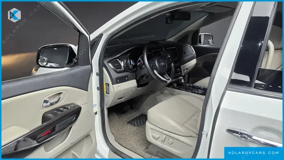 KIA CARNIVAL 9-SEATER PRSTIGE