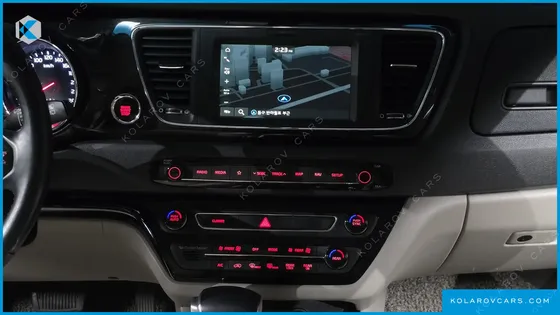 KIA CARNIVAL 9-SEATER PRSTIGE