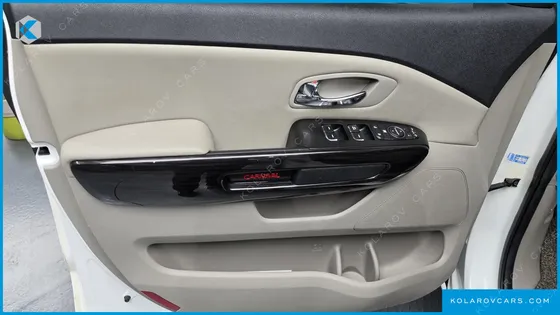 KIA CARNIVAL 9-SEATER PRSTIGE