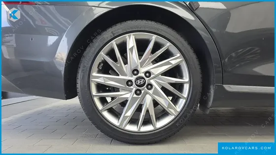 HYUNDAI GRANDEUR 3.3