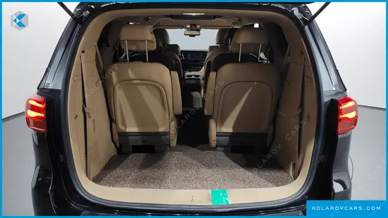 KIA CARNIVAL 9-SEATER HI-LIMOUSINE