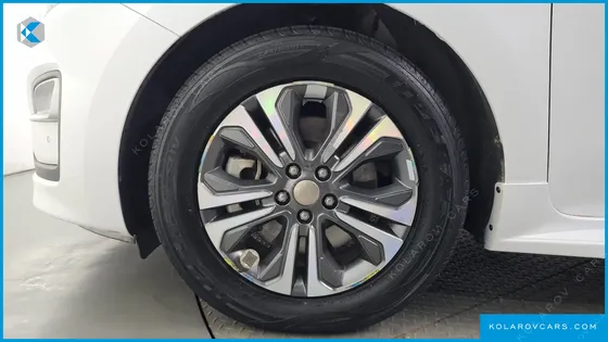 KIA CARNIVAL 11-SEATER PRESTIGE