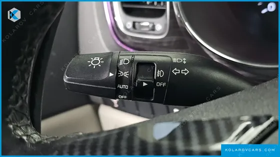 KIA CARNIVAL 11-SEATER PRESTIGE