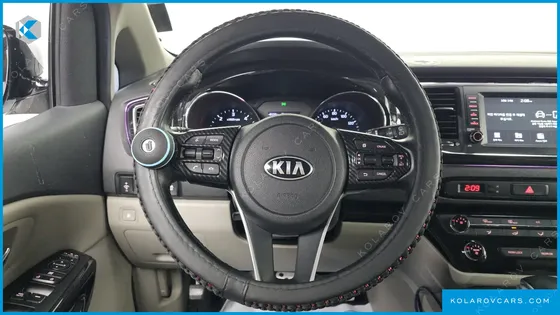 KIA CARNIVAL 11-SEATER PRESTIGE