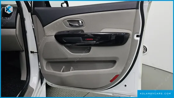 KIA CARNIVAL 11-SEATER PRESTIGE