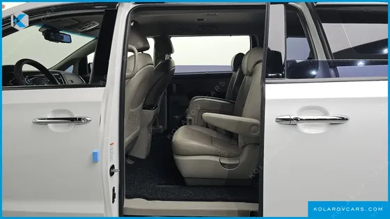 KIA CARNIVAL 11-SEATER PRESTIGE