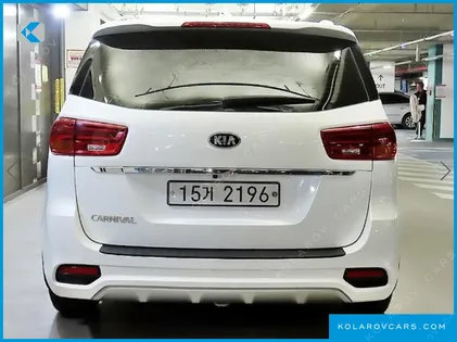 KIA CARNIVAL 9-SEATER NOBLESSE SPECIAL