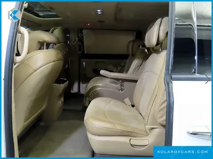 KIA CARNIVAL 9-SEATER NOBLESSE SPECIAL