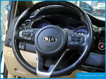 KIA CARNIVAL 9-SEATER NOBLESSE SPECIAL