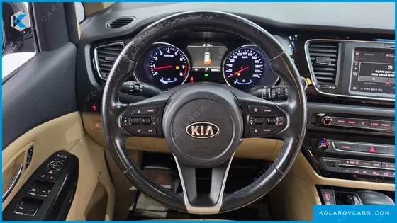 KIA CARNIVAL GASOLINE 9-SEATER HI-LIMOUSINE