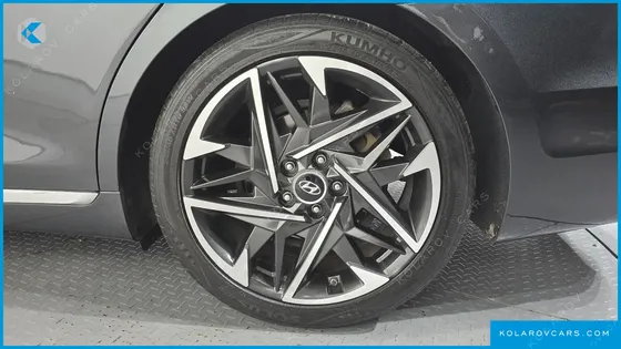 HYUNDAI GRANDEUR 2.5