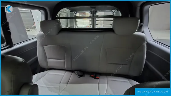 HYUNDAI STAREX VAN 5-SEATER