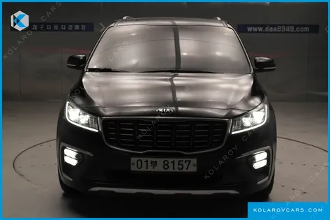 KIA CARNIVAL 9-SEATER PRSTIGE