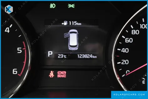 KIA CARNIVAL 9-SEATER PRSTIGE