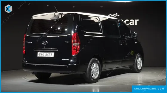HYUNDAI STAREX VAN 5-SEATER