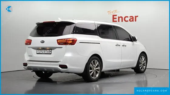 KIA CARNIVAL 9-SEATER PRSTIGE