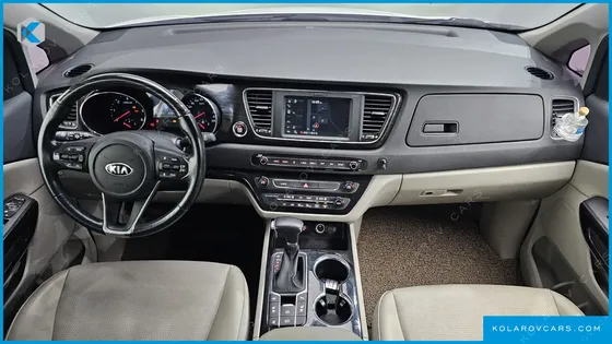KIA CARNIVAL 9-SEATER PRSTIGE