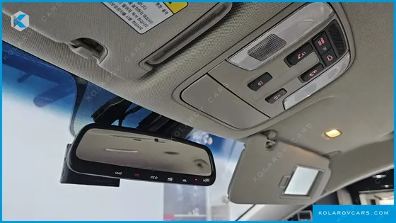 KIA CARNIVAL 9-SEATER PRSTIGE