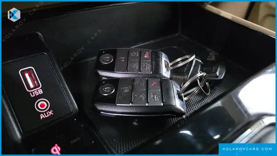KIA CARNIVAL 9-SEATER NOBLESSE SPECIAL