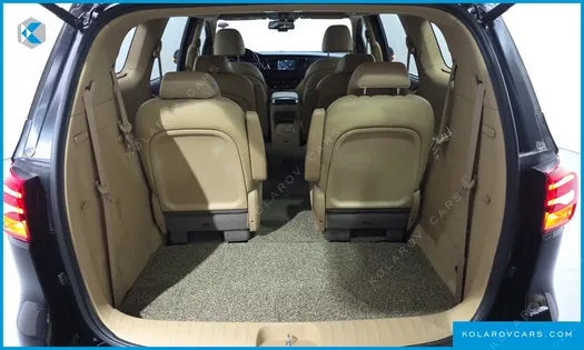 KIA CARNIVAL 9-SEATER NOBLESSE SPECIAL