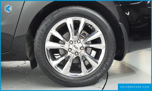 KIA CARNIVAL 9-SEATER NOBLESSE SPECIAL
