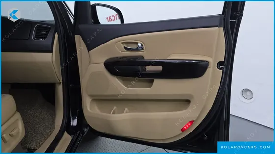 KIA CARNIVAL 9-SEATER NOBLESSE SPECIAL