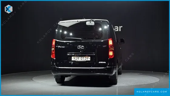 HYUNDAI STAREX VAN 3-SEATER