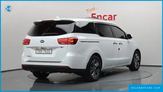 KIA CARNIVAL 11-SEATER PRESTIGE