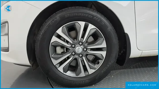 KIA CARNIVAL 11-SEATER PRESTIGE