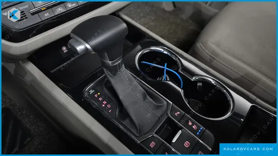 KIA CARNIVAL 11-SEATER PRESTIGE