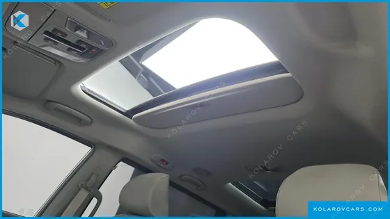 KIA CARNIVAL 11-SEATER PRESTIGE