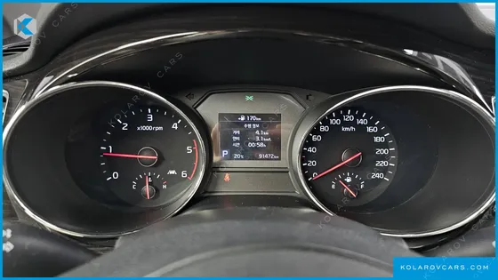 KIA CARNIVAL 9-SEATER PRSTIGE