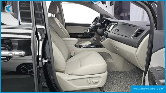 KIA CARNIVAL 9-SEATER PRSTIGE