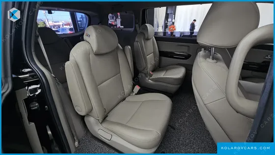 KIA CARNIVAL 9-SEATER PRSTIGE