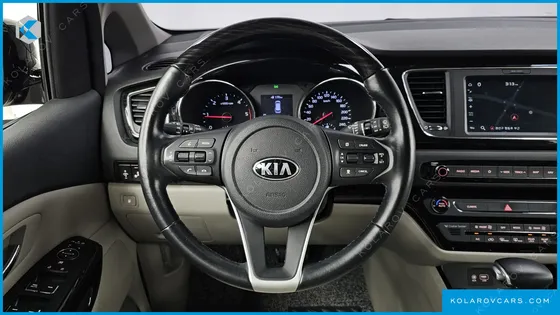 KIA CARNIVAL 9-SEATER PRSTIGE