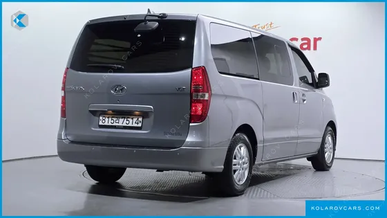 HYUNDAI STAREX VAN 5-SEATER