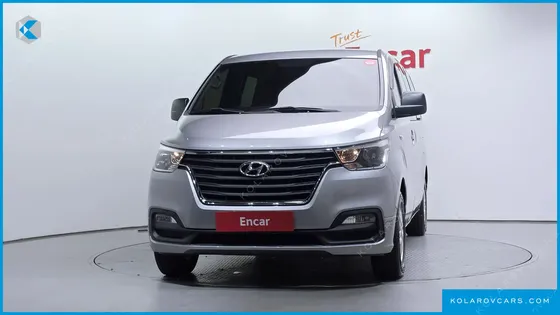HYUNDAI STAREX VAN 5-SEATER