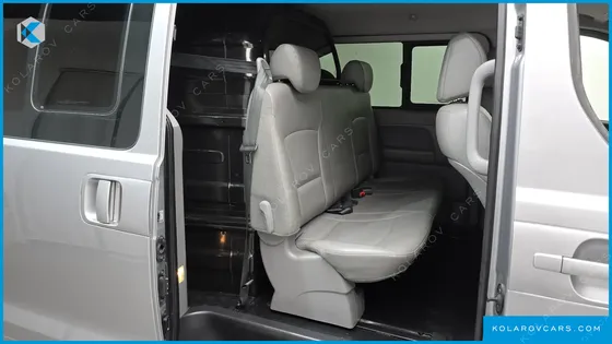 HYUNDAI STAREX VAN 5-SEATER