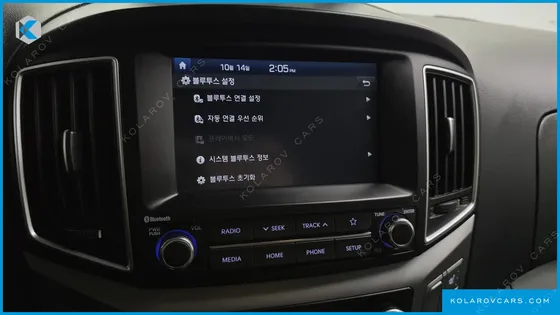 HYUNDAI STAREX VAN 5-SEATER